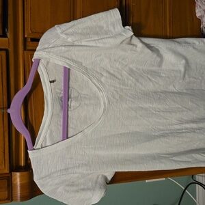 Ladies Tommy Bahama t shirt